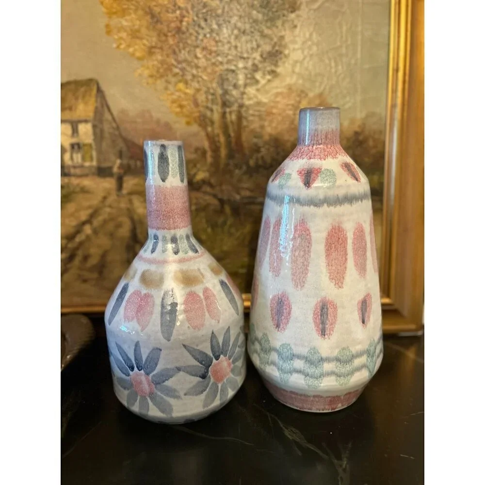 Set Of 2 Ceramic Vases With Handpainted Floral & Abstract Patterns In Pastel Pin